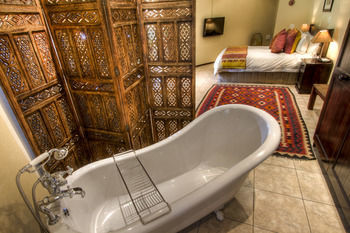 Albergue Tladi Lodge