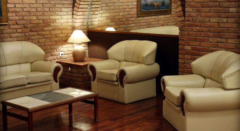 Ananqu� Hotel