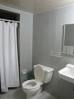 Del Paseo Hotel(hdo)