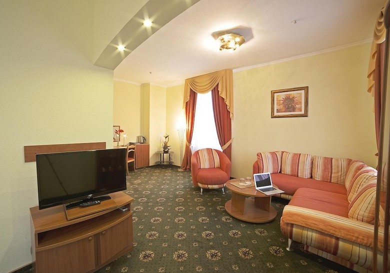Tourist Hotel