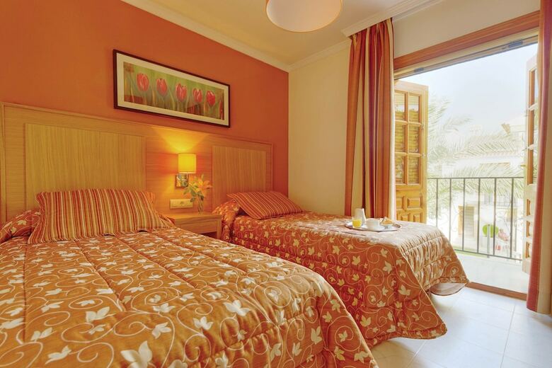 Apartamentos Infiniti Beach Resort