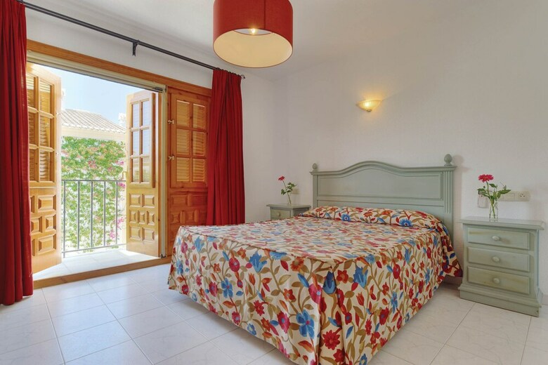 Apartamentos Infiniti Beach Resort
