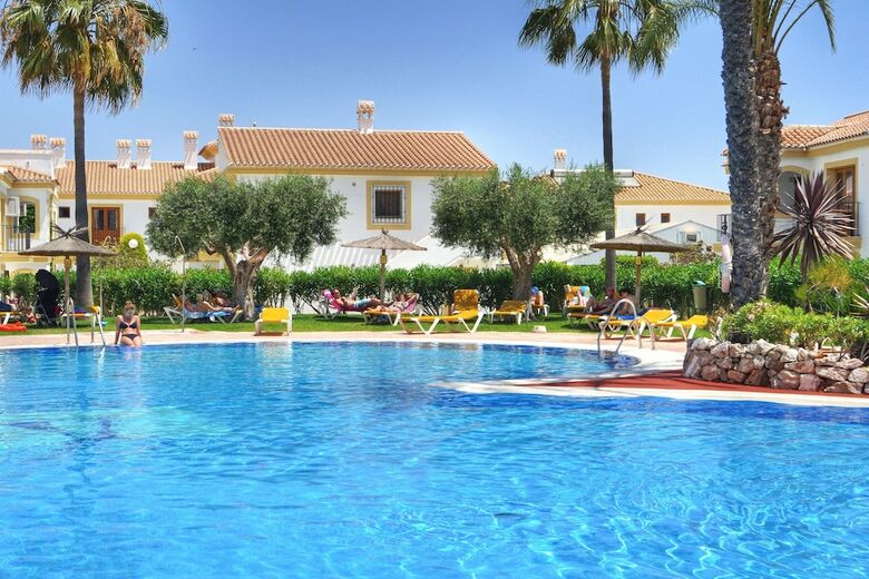 Apartamentos Infiniti Beach Resort