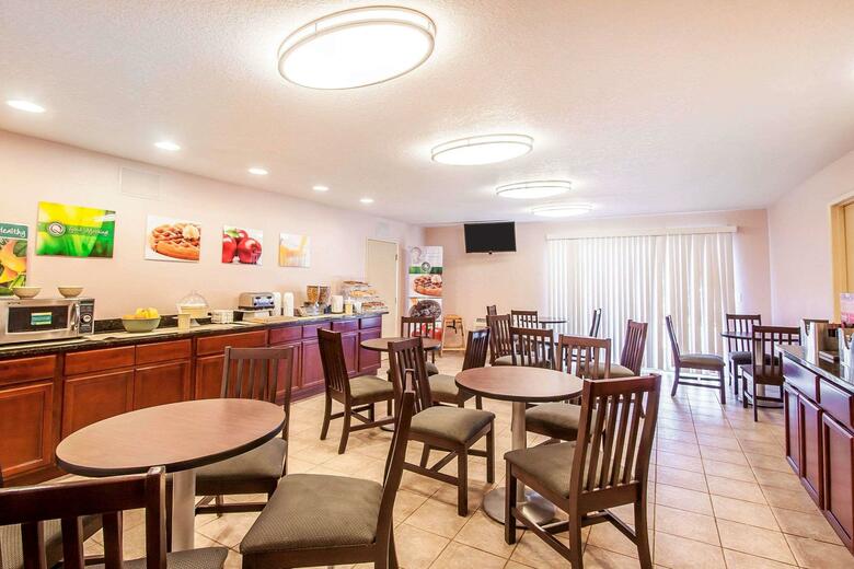 Hotel Quality Inn And Suites
