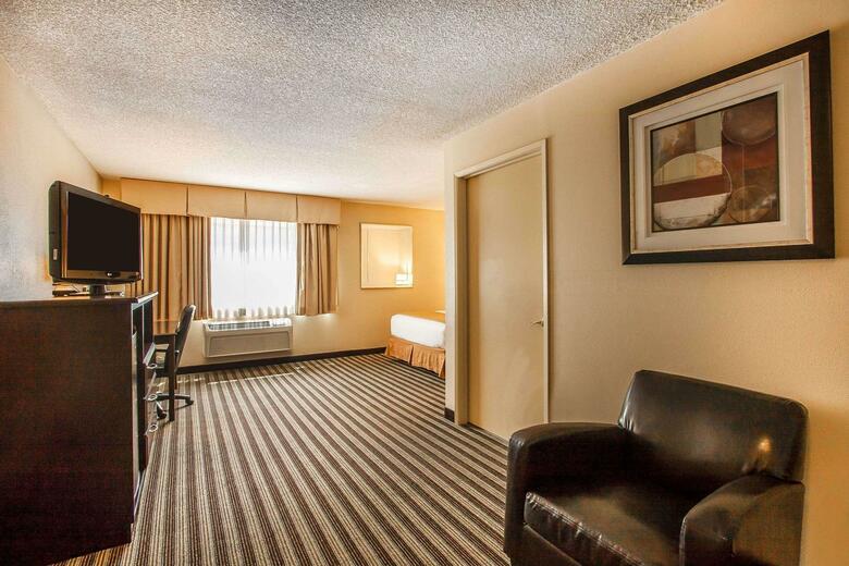Hotel Quality Inn And Suites