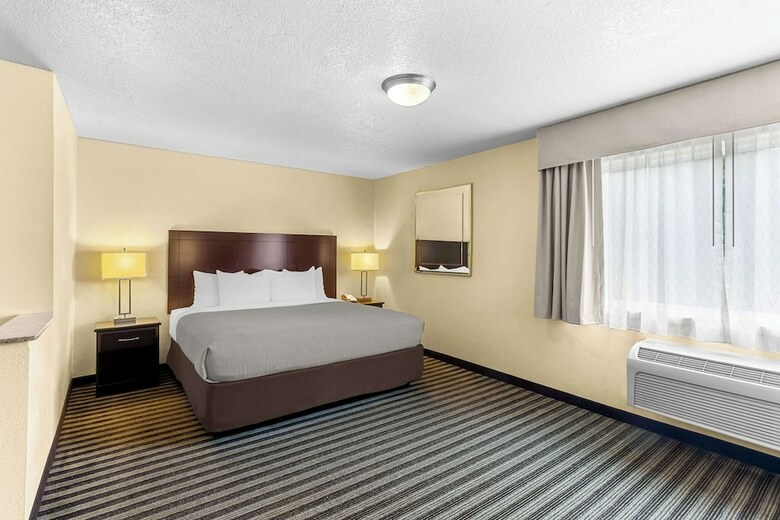 Hotel Quality Inn And Suites