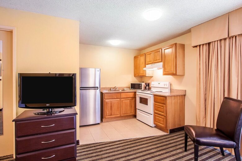 Hotel Quality Inn And Suites