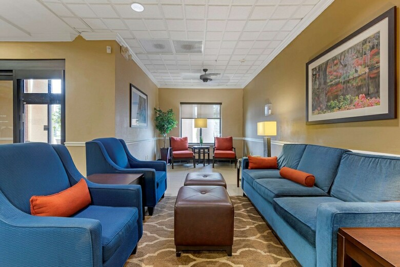 Hotel Comfort Suites Savannah North