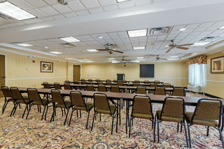 Hotel Comfort Suites Savannah North