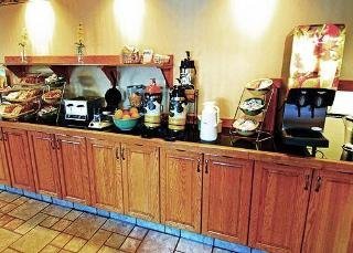 Hotel Quality Inn & Suites