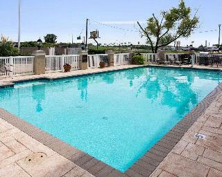 Hotel Quality Inn & Suites