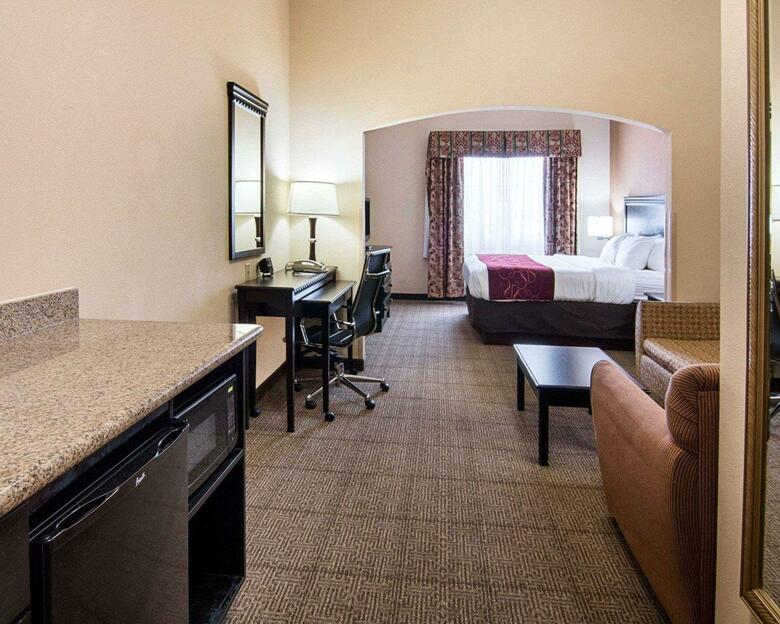 Hotel Comfort Suites