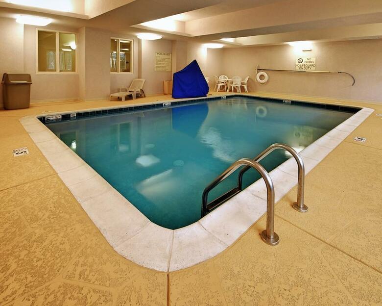 Hotel Comfort Suites