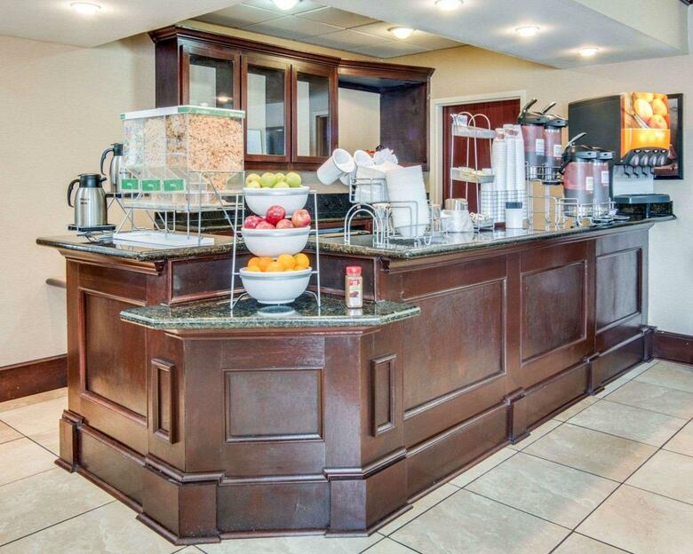 Hotel Comfort Suites