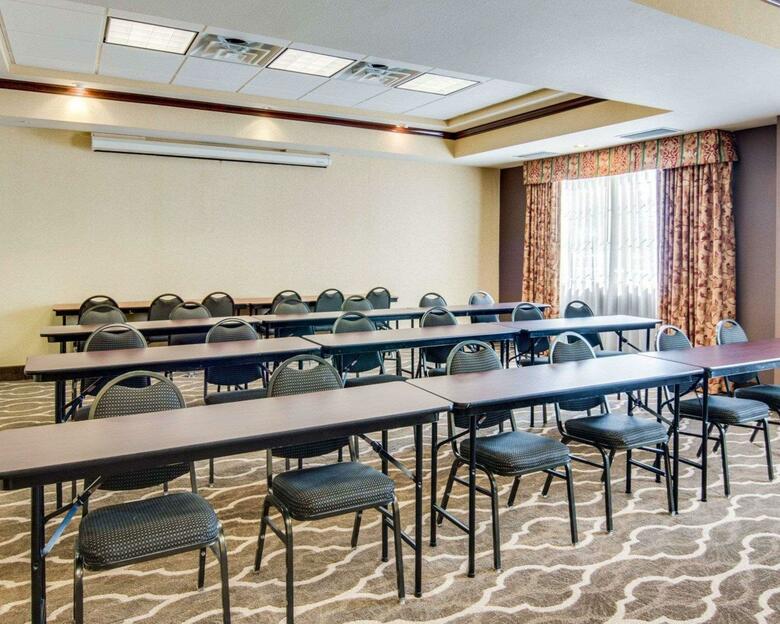 Hotel Comfort Suites