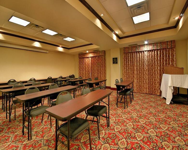 Hotel Comfort Suites