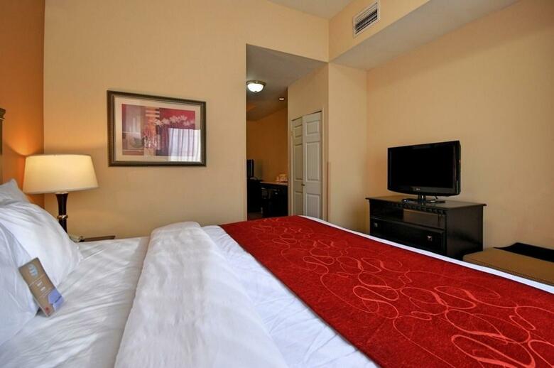 Hotel Comfort Suites