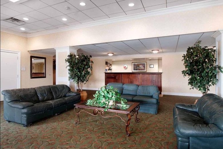 Clarion Hotel And Conference Center