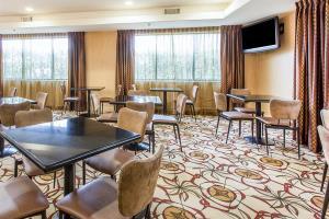 Hotel Comfort Suites