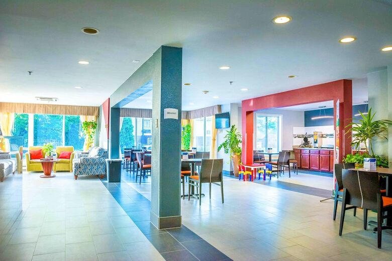 Hotel Comfort Inn