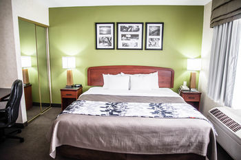 Hotel Sleep Inn & Suites