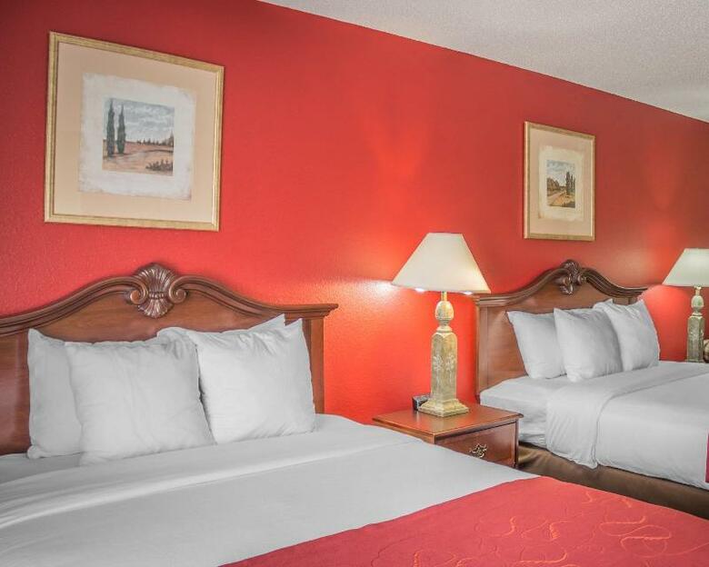 Hotel Comfort Suites (escanaba)