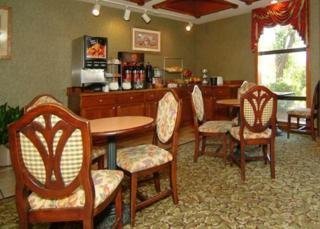 Hotel Comfort Suites