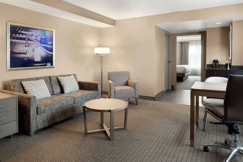 Hotel Embassy Suites Cleveland - Rockside