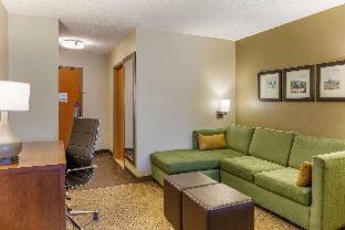 Hotel Comfort Suites Amish Country