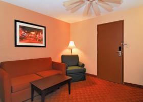 Hotel Comfort Suites