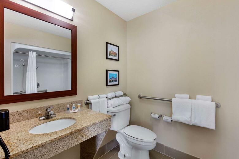 Hotel Comfort Suites Nashville