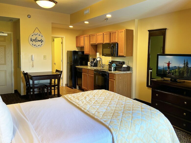 Hotel Resort At Governor's Crossing