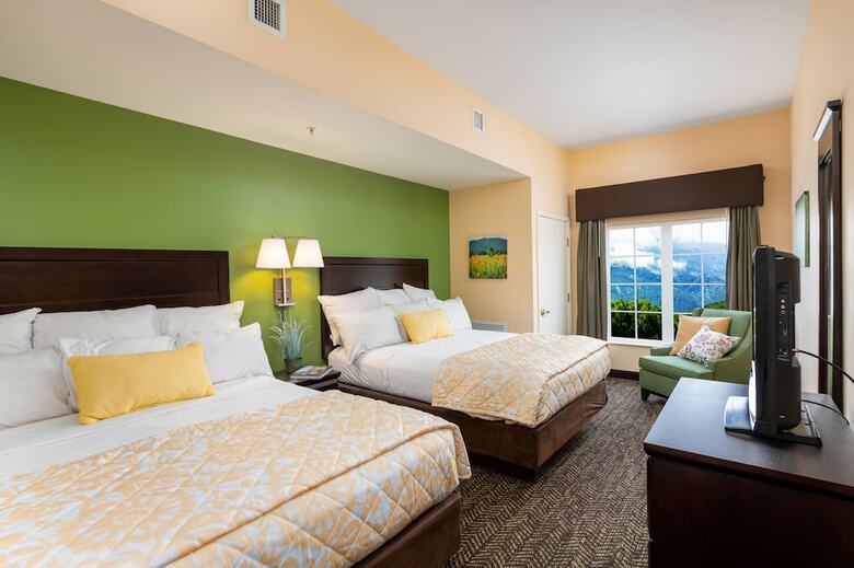 Hotel Resort At Governor's Crossing