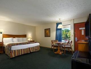 Hotel Ramada Inn On The Parkway