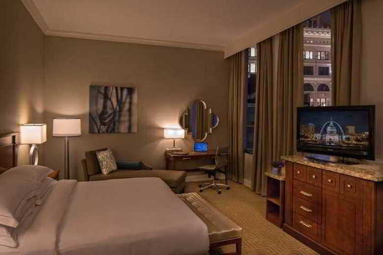 Hotel Hilton St. Louis Downtown