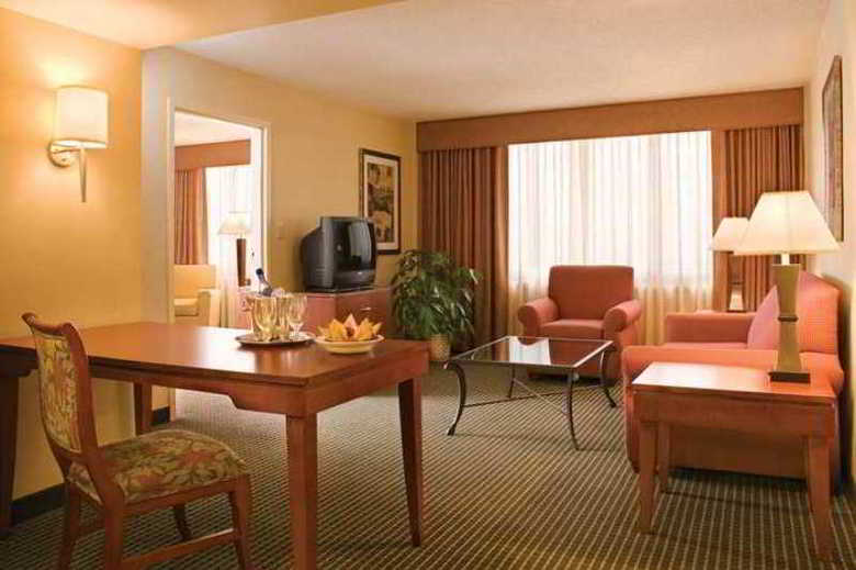 Hotel Embassy Suites Winston - Salem