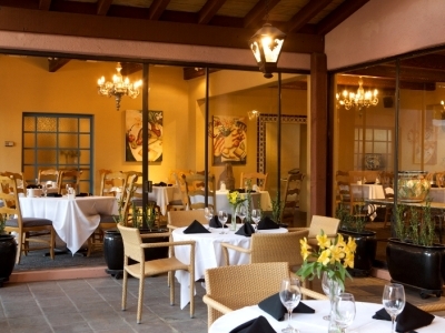 Hotel Lodge On The Desert
