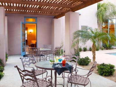Hotel Lodge On The Desert