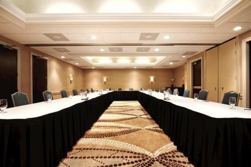 Hotel Hilton Durham Near Duke University