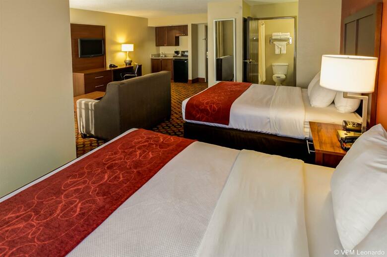 Hotel Comfort Suites Airport