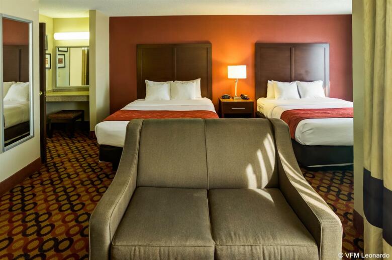 Hotel Comfort Suites Airport