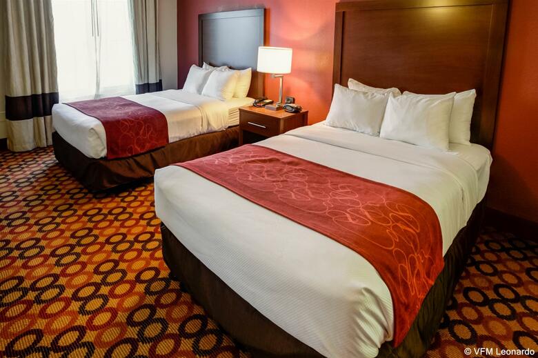 Hotel Comfort Suites Airport