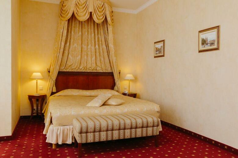 Grand Hotel Emerald