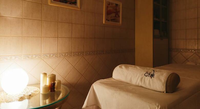 Grand Hotel Emerald