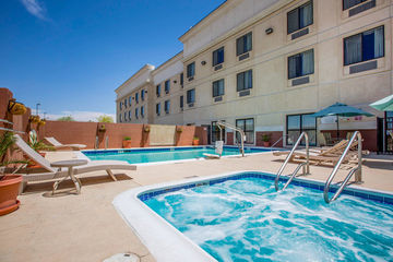 Hotel Comfort Suites
