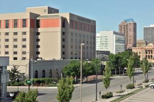 Hotel Embassy Suites Des Moines - On The River