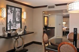 Hotel Embassy Suites Des Moines - On The River