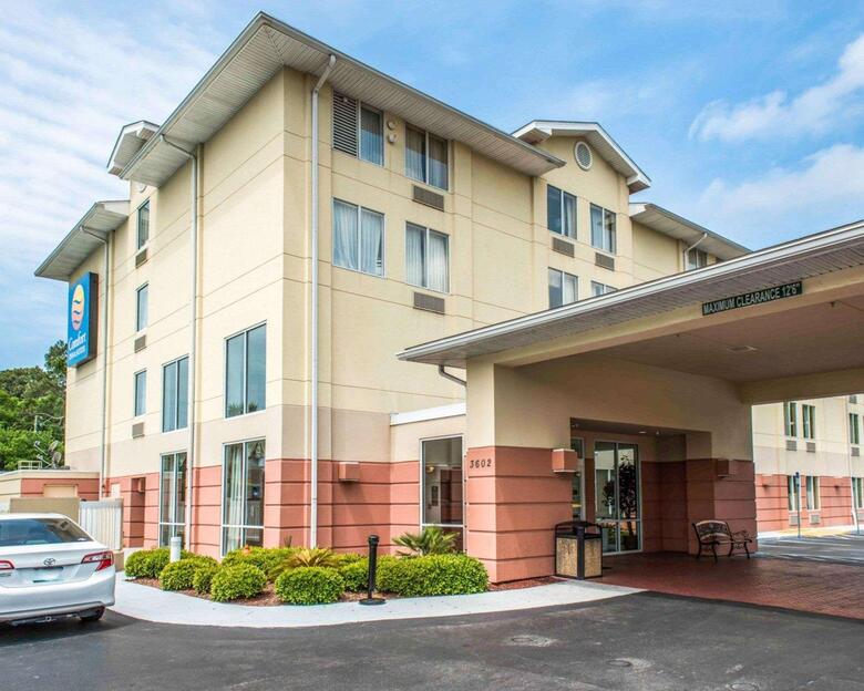 Hotel Quality Inn & Suites