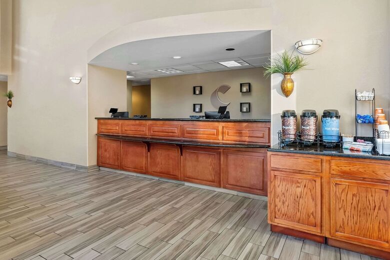 Hotel Quality Inn & Suites