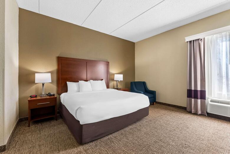 Hotel Quality Inn & Suites